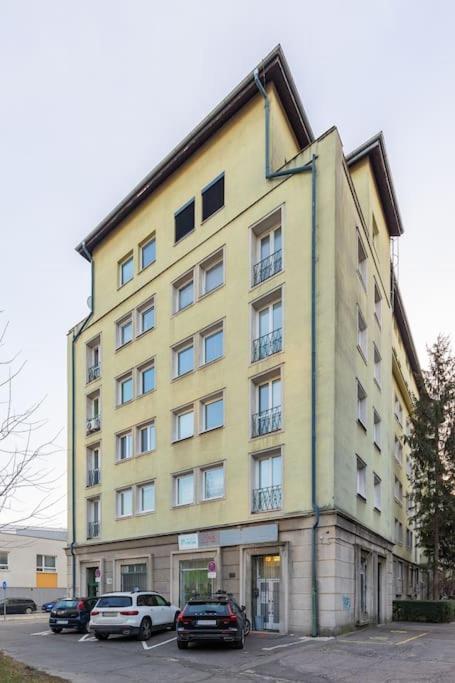 Bnb Slovakia Nivy Bliss Retreat Bratislava Esterno foto